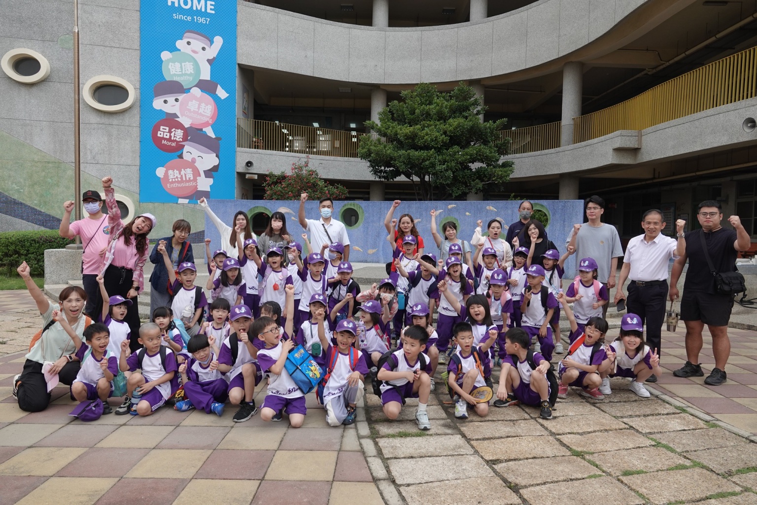 673433347_1468099818443976_2832573382929688932_n.jpg (648 KB)